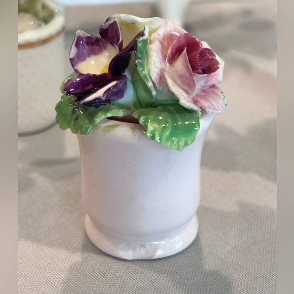 Miniature bone China miniature flower figurines - Picture 2 of 13